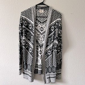 Hippie Rose women’s Aztec print sweater